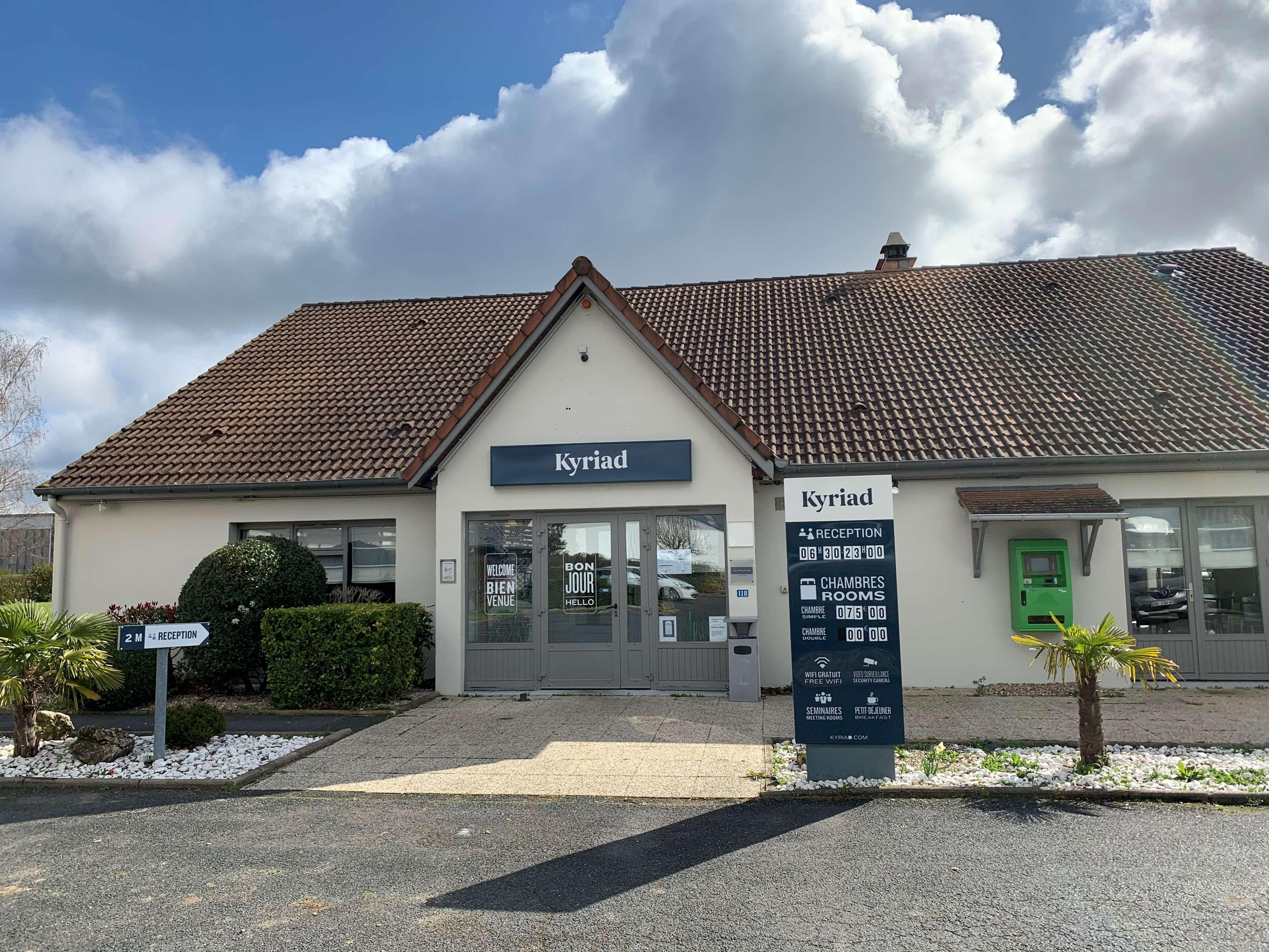 Kyriad Chateauroux - Saint-Maur Екстериор снимка